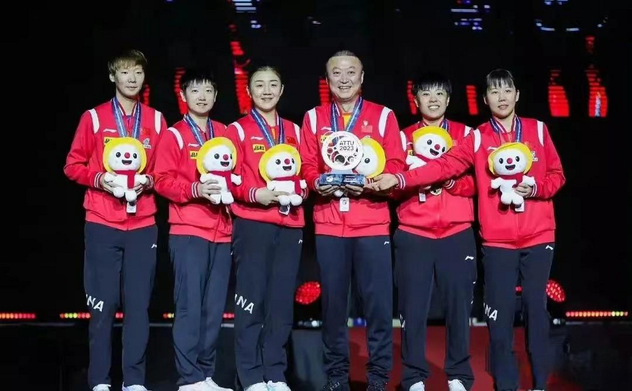 终极之夜!乒乓球冠军悬念即将揭晓 终极之夜!乒乓球冠军悬念即将揭晓