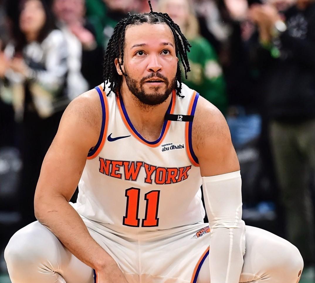 关于尼克斯完胜国王，米切尔状态火热的信息