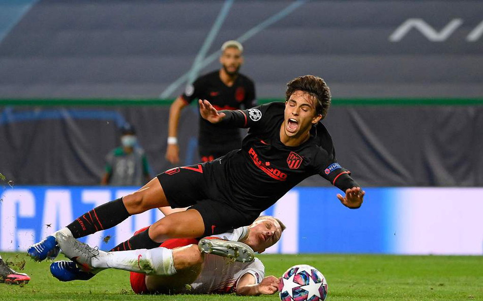 开云体育-红牛二队力克梅赛德斯，拉塞尔统治全场