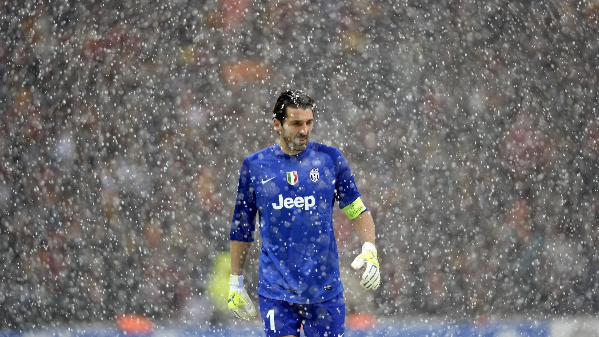 困兽之春,欧冠半决赛之夜,苏亚雷斯如何用一场火焰点亮职业生涯的余烬