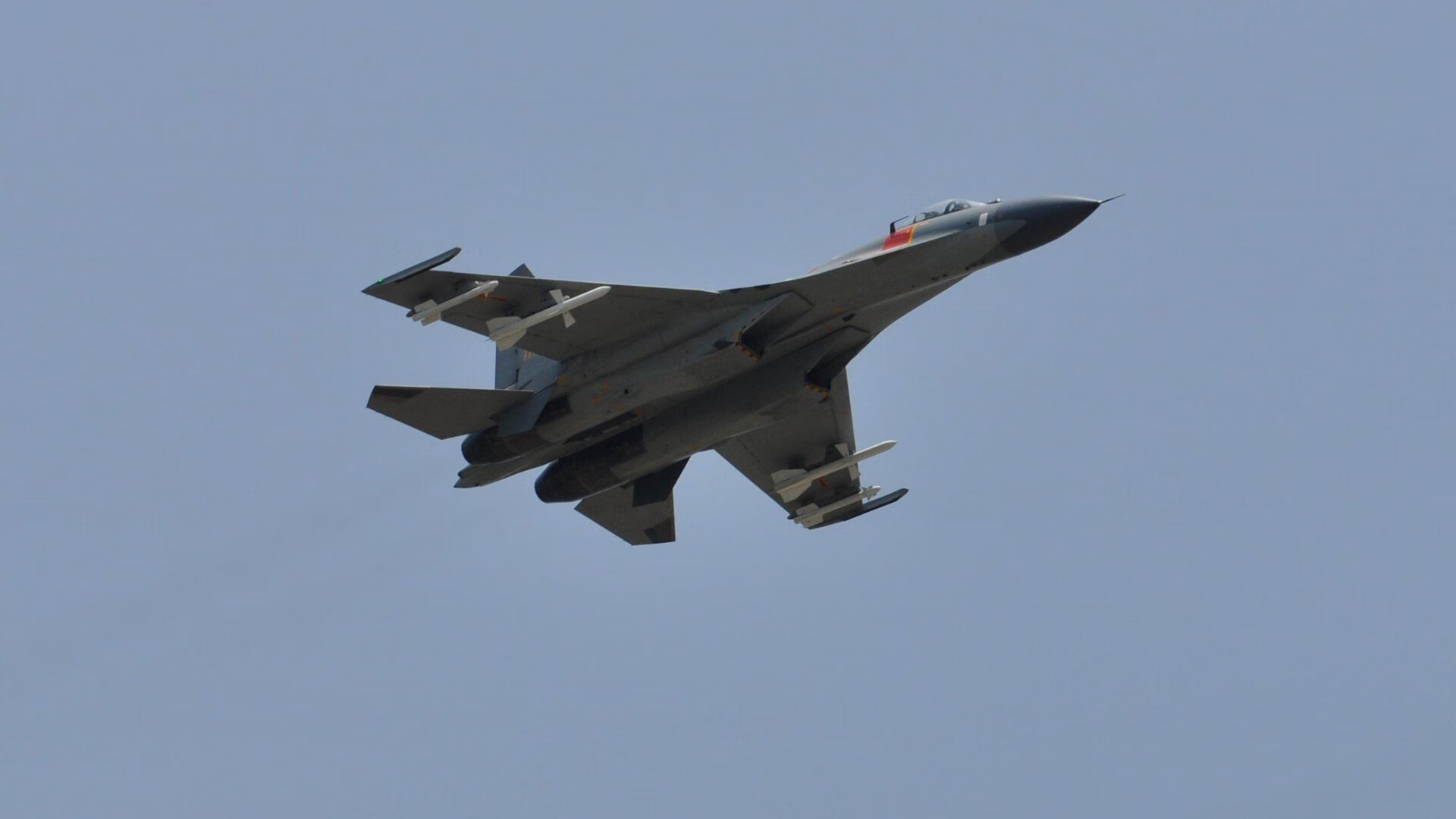 马克西致命一击！鹈鹕顶住掘金反扑，压哨进球定胜局