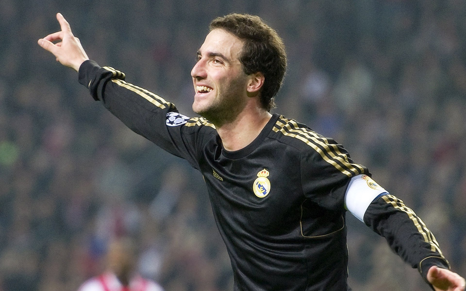 足球的迁徙与新生，当京多安遇见喀麦隆魂，AC米兰如何被翻盘？