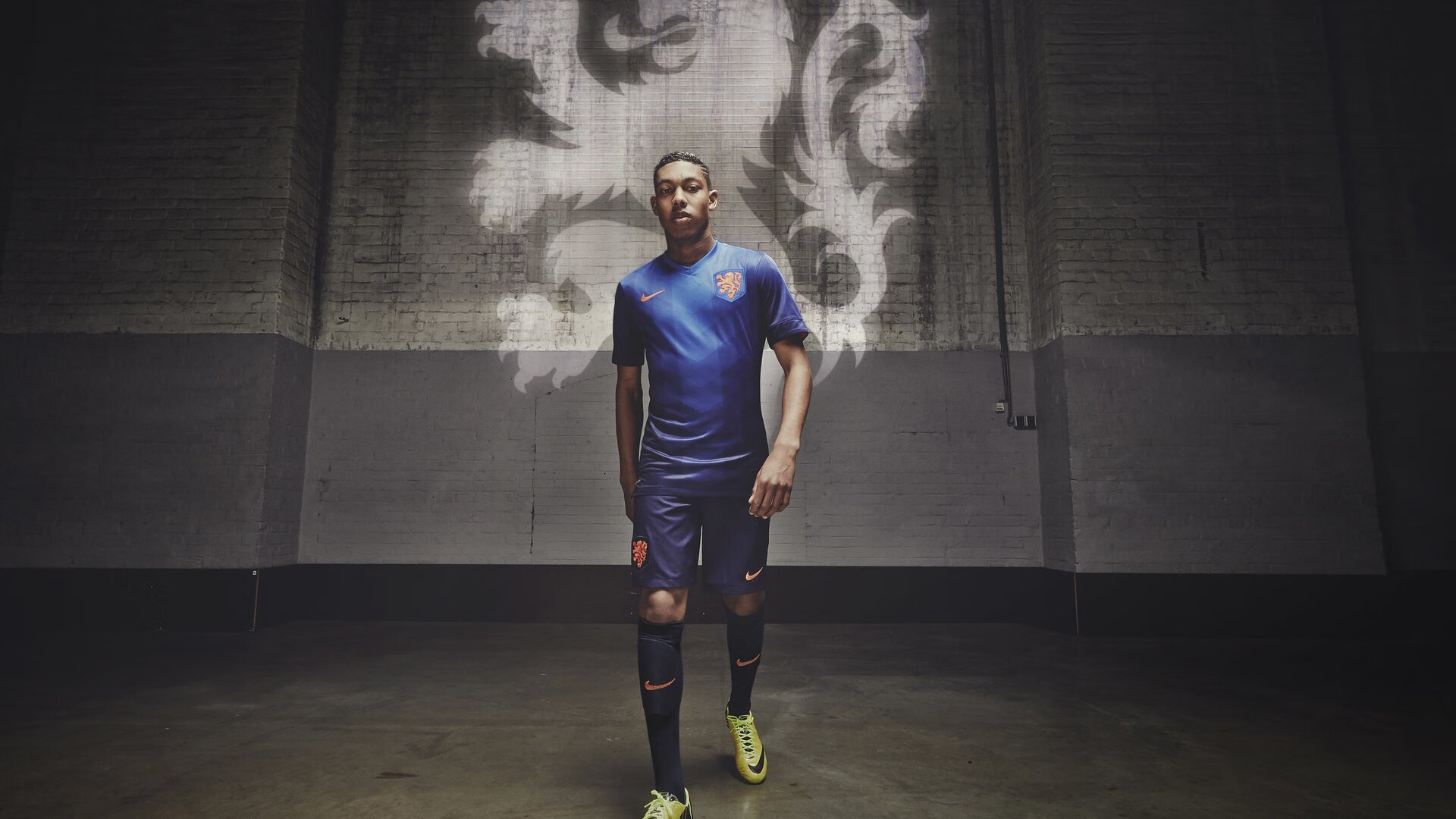 黄喜灿的蓝色交响曲,当芬兰雪原遇见哥伦比亚咖啡