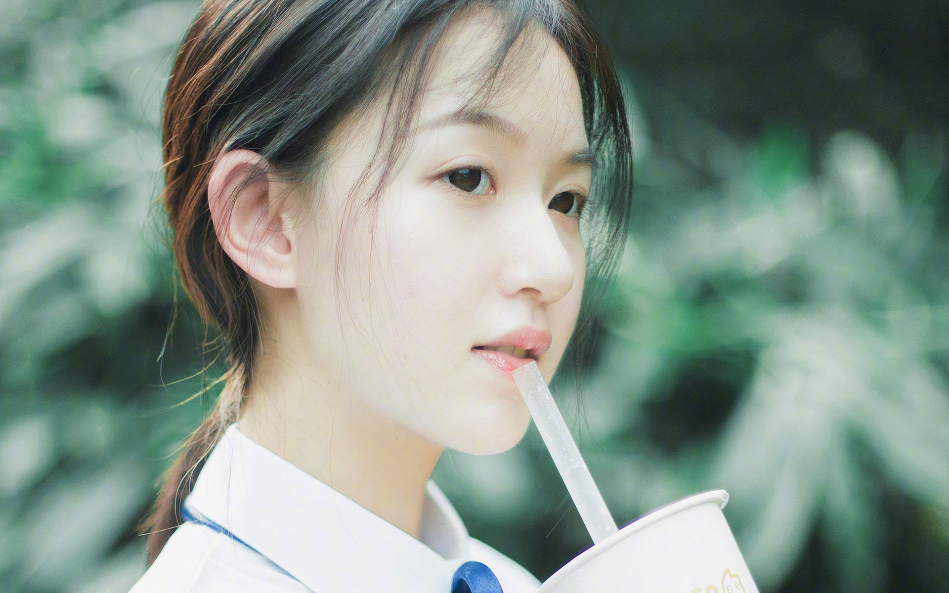 当冰与火碰撞，哥斯达黎加掀翻铁幕，克瓦拉茨赫利亚加冕卑微王冠