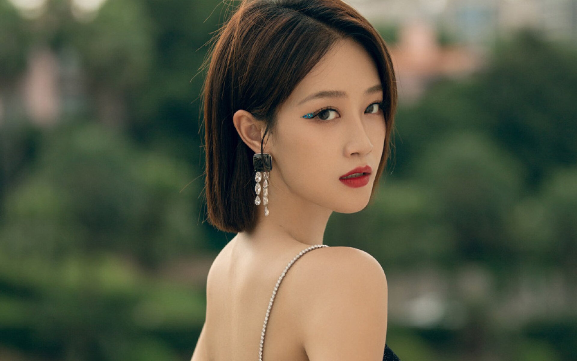 爵士大提琴手克莱奏响完美节奏,教科书级投射击穿鹈鹕防线